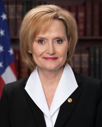 Official portrait of senator Cindy  Hyde-Smith