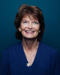 Official portrait of senator Lisa  Murkowski